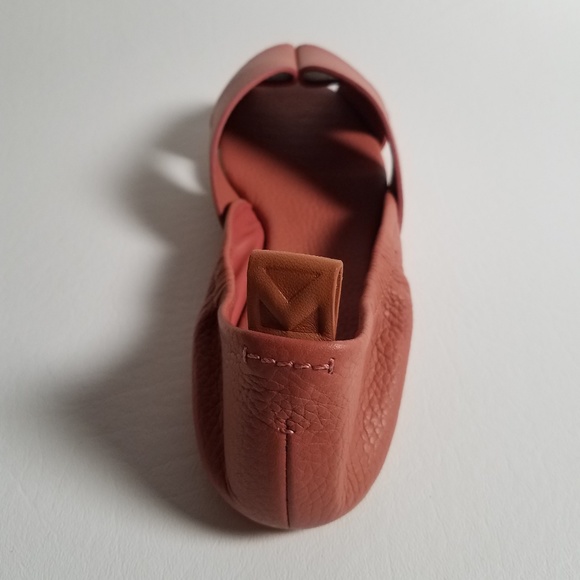 Mercedes Castillo Leather Sandals - Picture 7 of 8